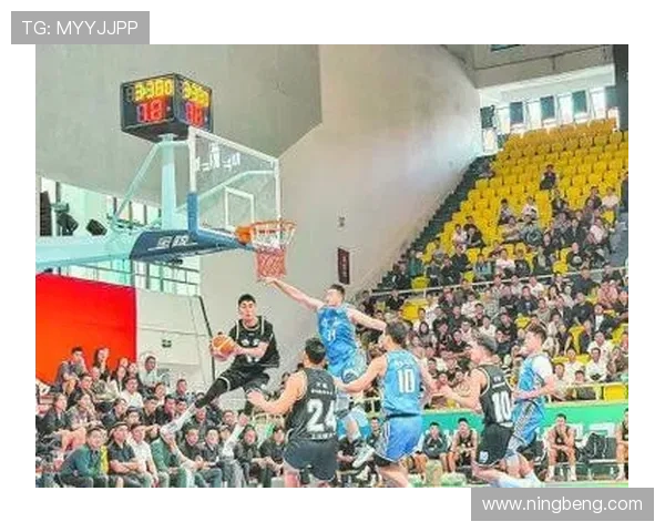 中国篮球联赛季后赛激战正酣 多支劲旅争夺最终总冠军席位 中国篮球联赛季后赛激战正酣 多支劲旅争夺最终总冠军席位